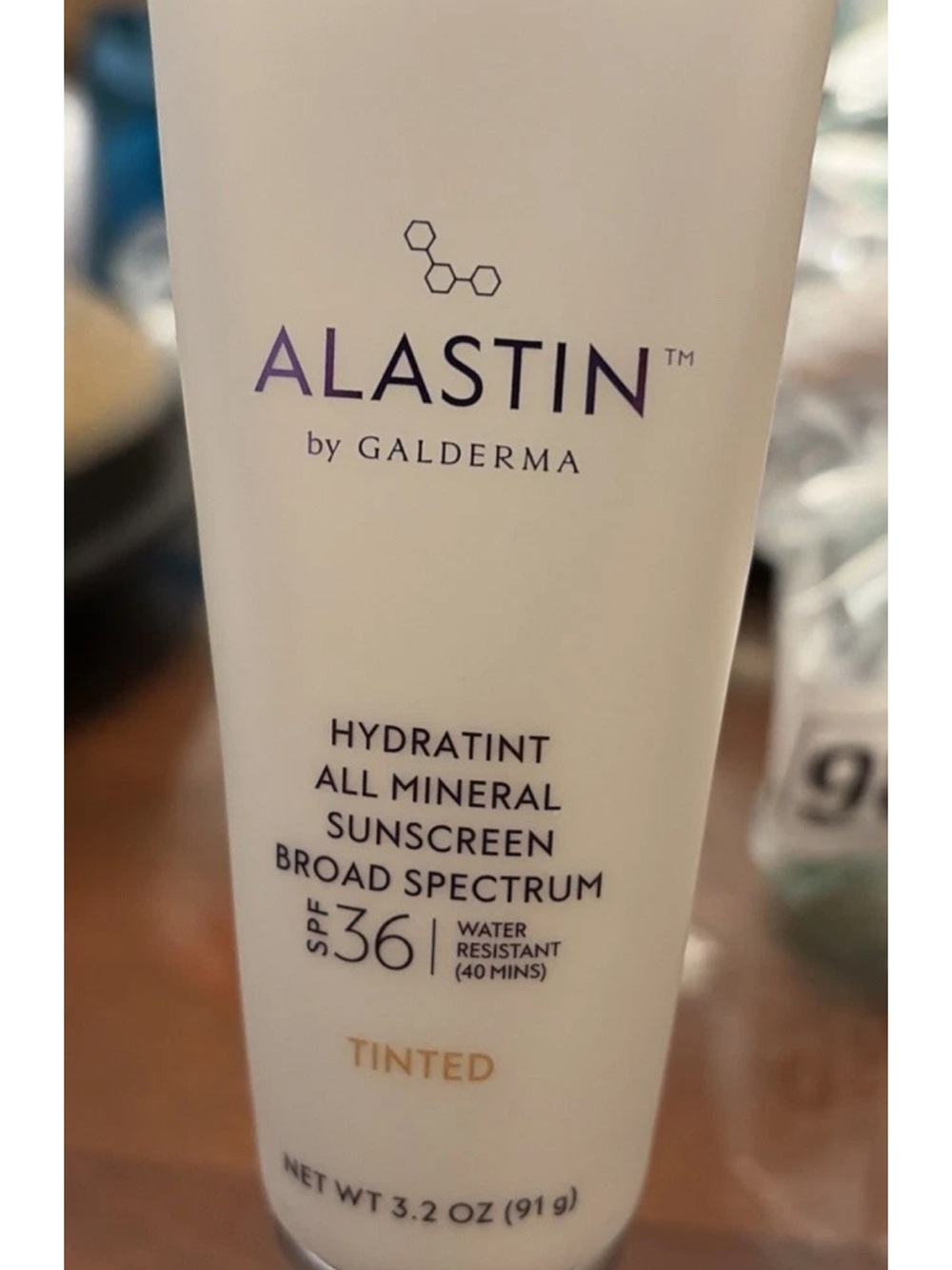 Alastin Hydratint All Mineral Tinted Sunscreen SPF 36 – Tinted Beige